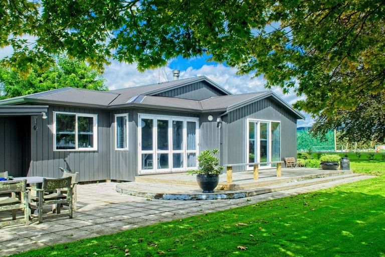 Photo of property in 134 Kaimoe Road, Patutahi, Gisborne, 4072