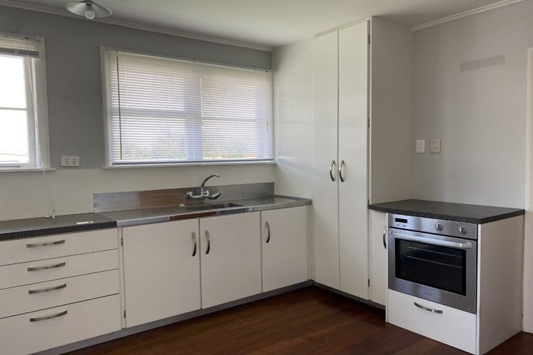 Photo of property in 17 Ellen Street, Manurewa East, Auckland, 2102