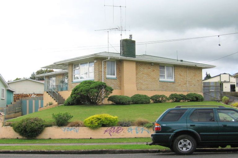 Photo of property in 143 Papanui Street, Tokoroa, 3420