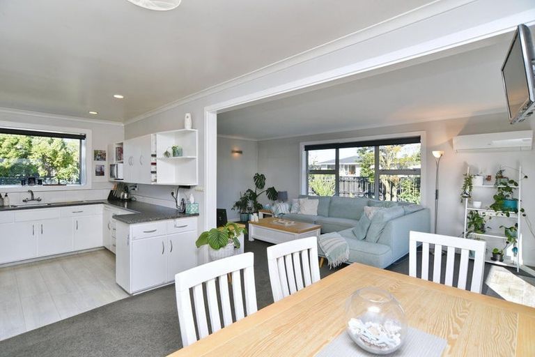 Photo of property in 44 Geddis Street, Rangiora, 7400