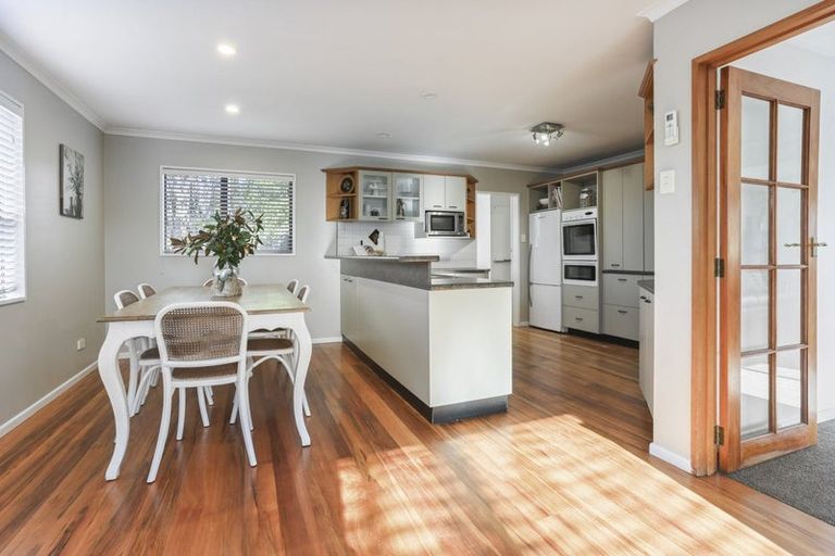 Photo of property in 10 Luxton Place, Rangiora, 7400