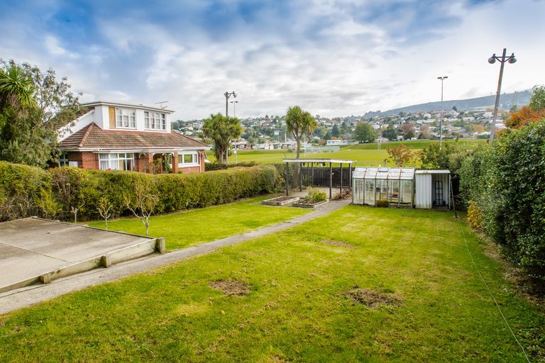 Photo of property in 25 Wales Street, Maori Hill, Dunedin, 9010