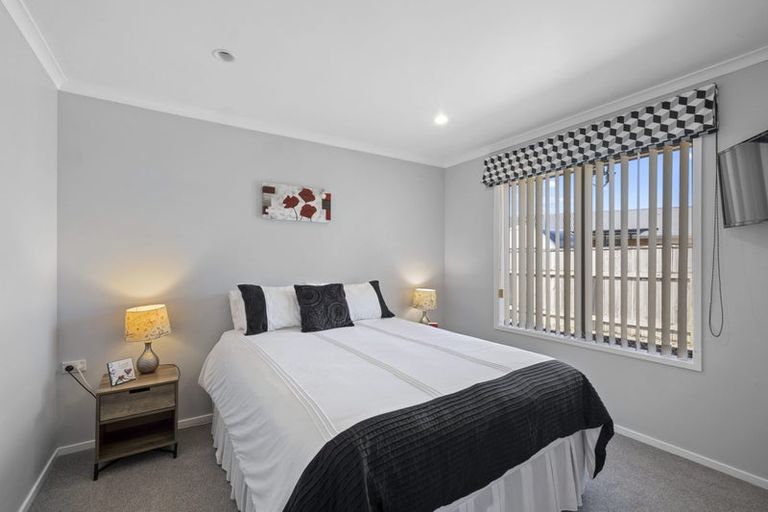 Photo of property in 5b James Drive, Bell Block, New Plymouth, 4312