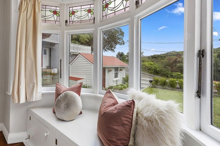 Photo of property in 129 Melbourne Road, Island Bay, Wellington, 6023