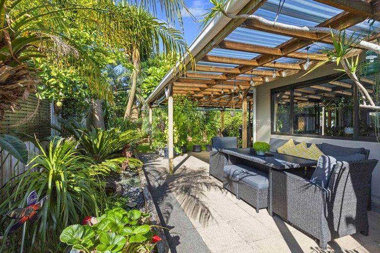 Photo of property in 14 Cathcart Close, Pukekohe, 2120