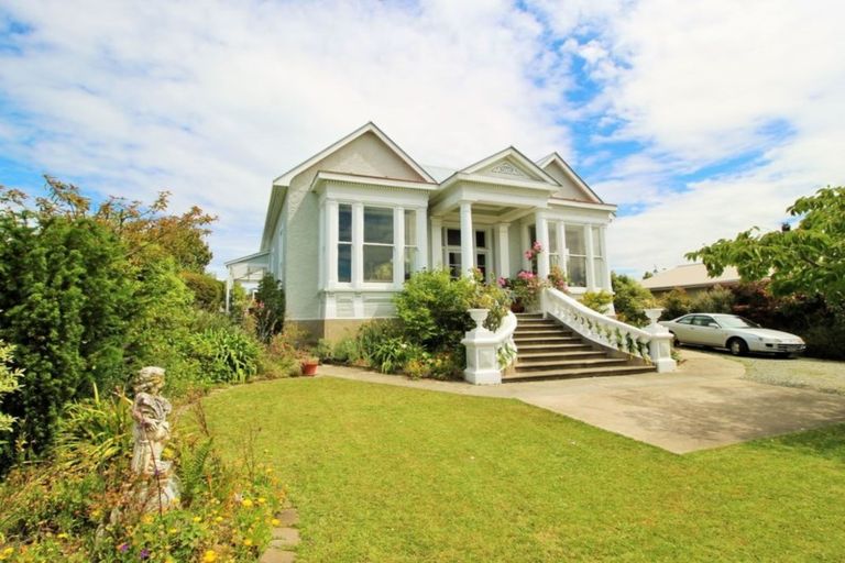 Photo of property in 52 Wharfe Street, South Hill, Oamaru, 9400