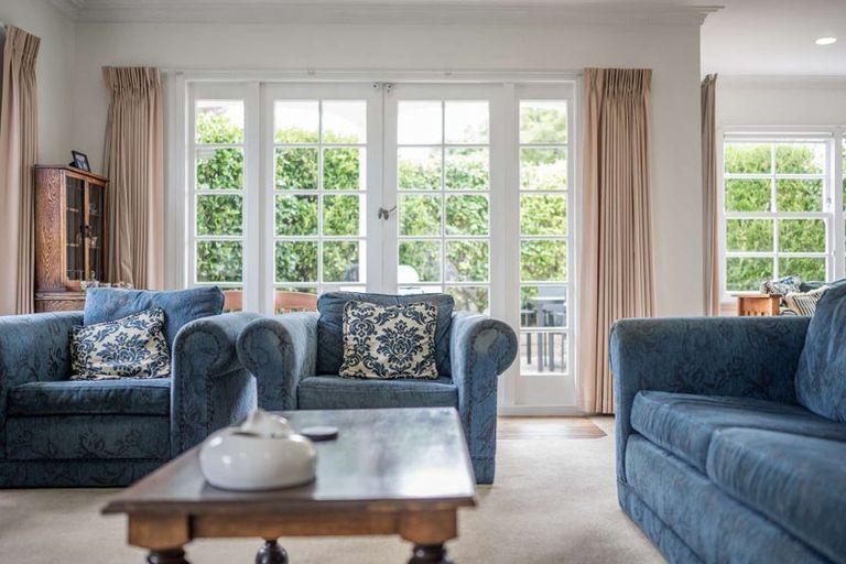 Photo of property in 11 Fratley Avenue, Farm Cove, Auckland, 2012