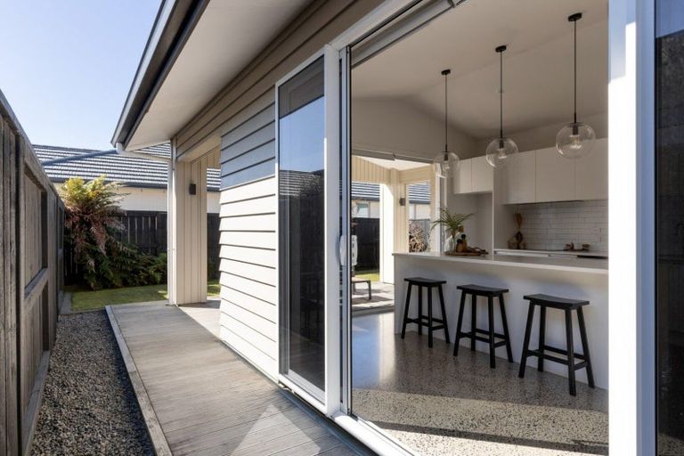 Photo of property in 5 Pimelea Street, Papamoa Beach, Papamoa, 3118