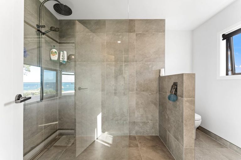 Photo of property in 75 Tiri Road, Manly, Whangaparaoa, 0930