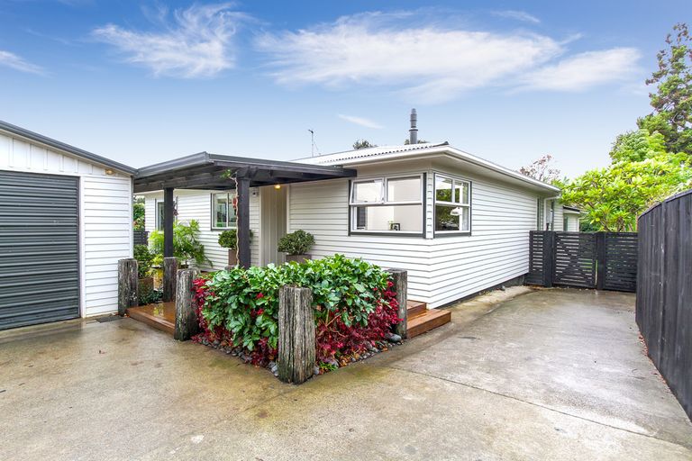 Photo of property in 23 Bodi Place, Te Atatu South, Auckland, 0610