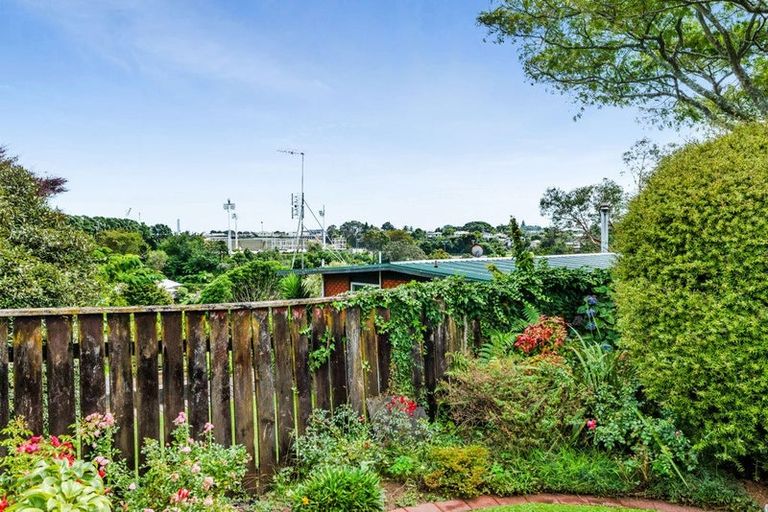 Photo of property in 102a Frankley Road, Frankleigh Park, New Plymouth, 4310