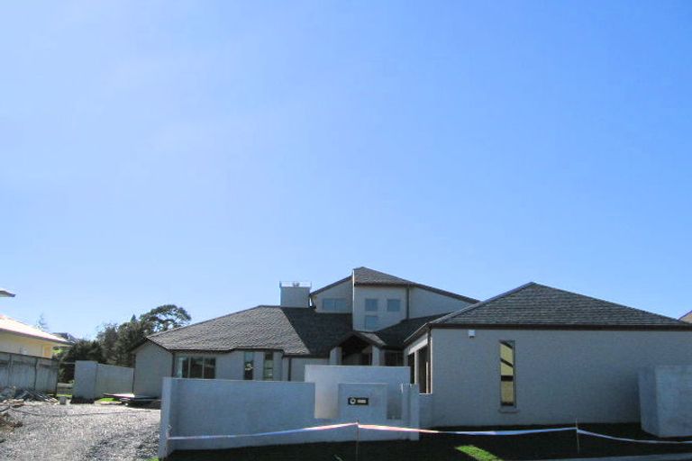 Photo of property in 100 Delamare Road, Pukete, Hamilton, 3200