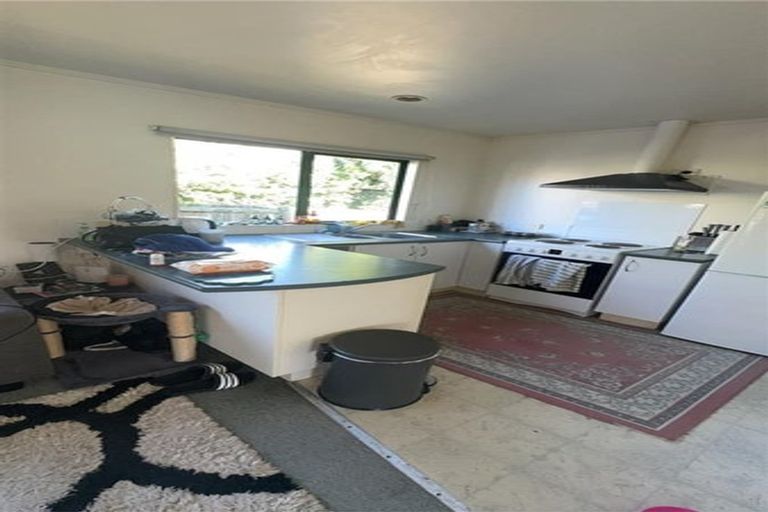 Photo of property in 10 Elvira Place, Ranui, Auckland, 0612