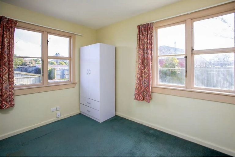 Photo of property in 50a Coopers Road, Dallington, Christchurch, 8061