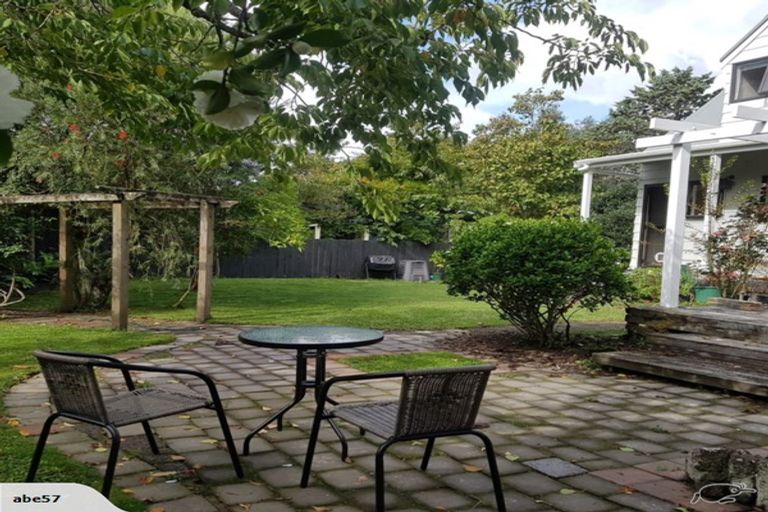 Photo of property in 56 Woodside Road, Massey, Auckland, 0614