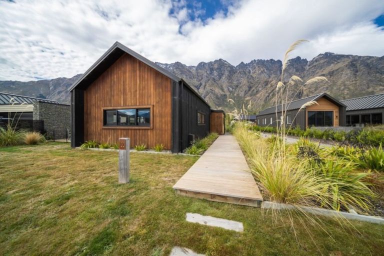 Photo of property in 11 Glenfiddich Road, Jacks Point, Queenstown, 9371