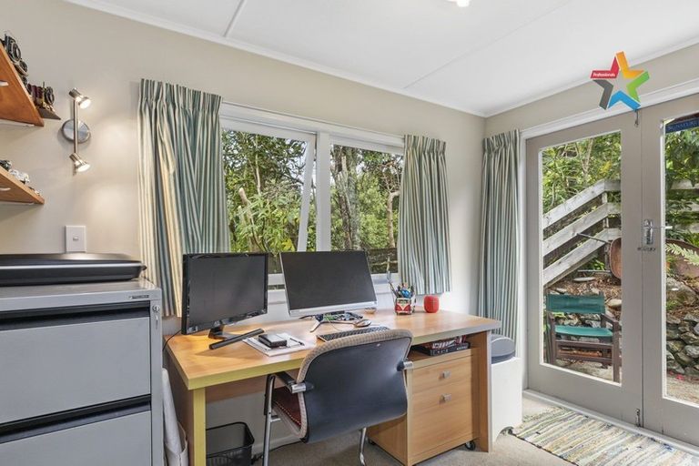 Photo of property in 25 Palm Grove, Belmont, Lower Hutt, 5010