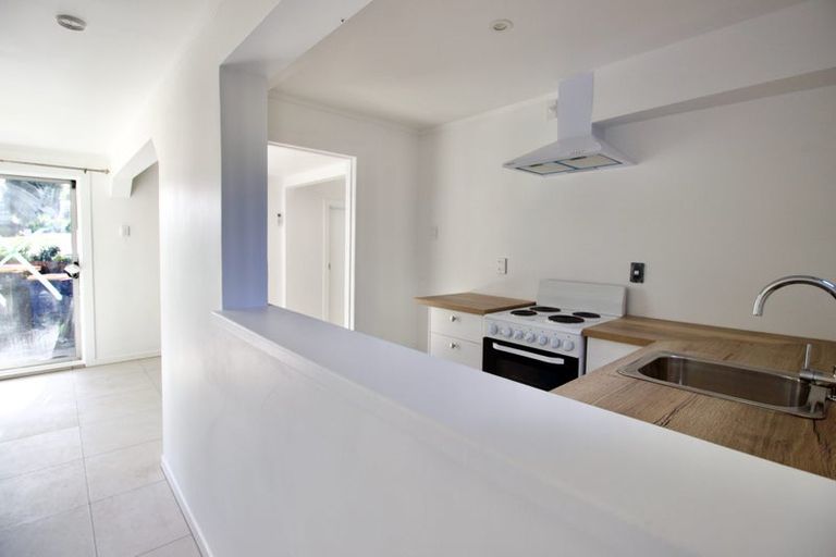 Photo of property in 202 Manuka Road, Bayview, Auckland, 0629