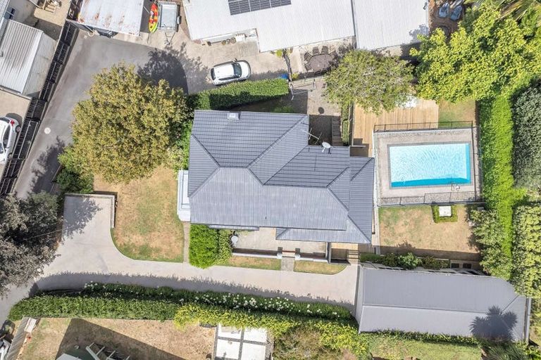 Photo of property in 67 Forest Lake Road, Forest Lake, Hamilton, 3200