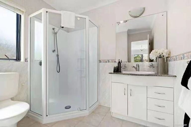 Photo of property in 5 Coleraine Place, East Tamaki, Auckland, 2016