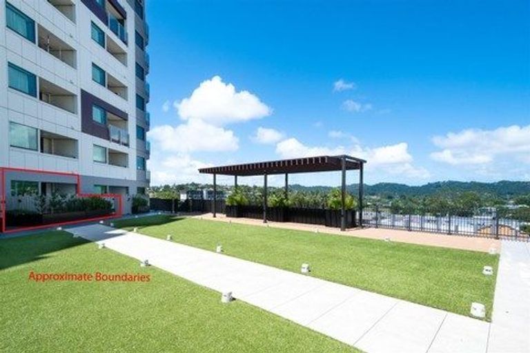 Photo of property in 208/6 Waikumete Road, Glen Eden, Auckland, 0602