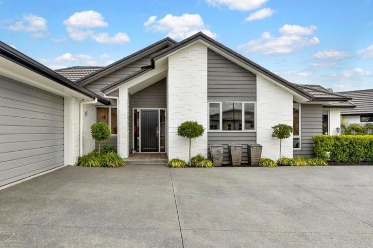 Photo of property in 18 Amokura Crescent, Flagstaff, Hamilton, 3210