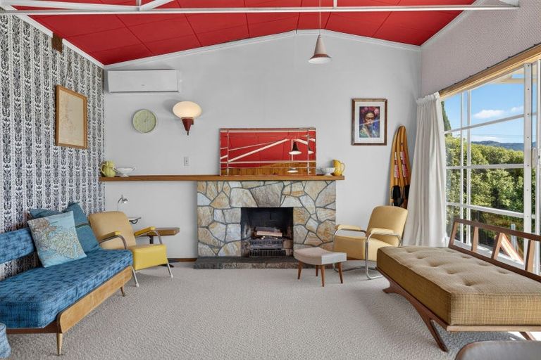 Photo of property in 28 Andersons Road, Charteris Bay, Governors Bay, 8971