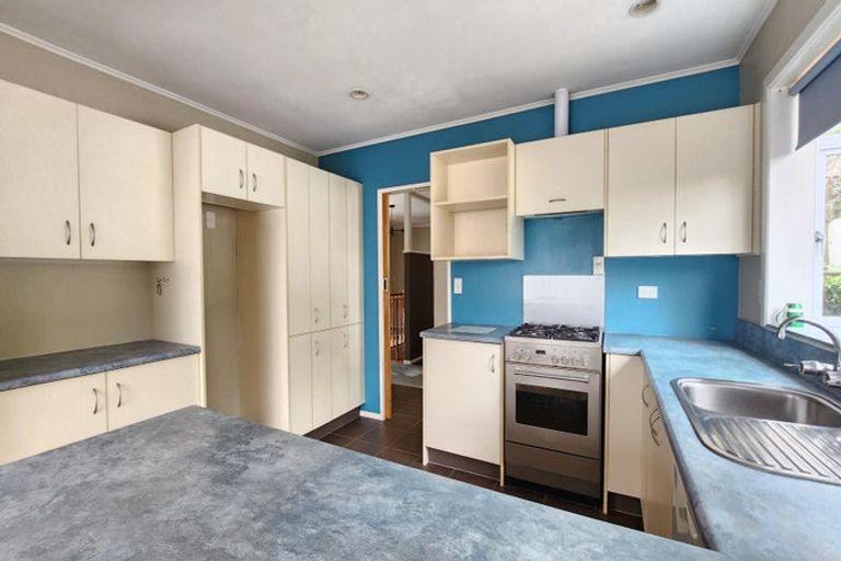 Photo of property in 10 Oriel Avenue, Tawa, Wellington, 5028