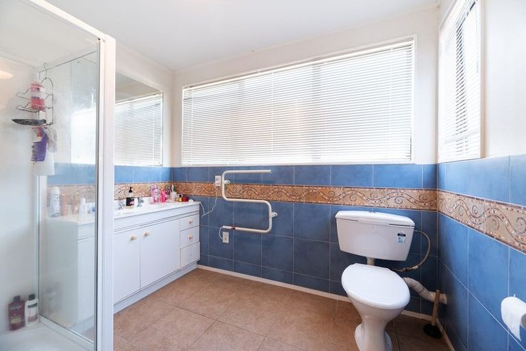 Photo of property in 4 Harvest Drive, Henderson, Auckland, 0612