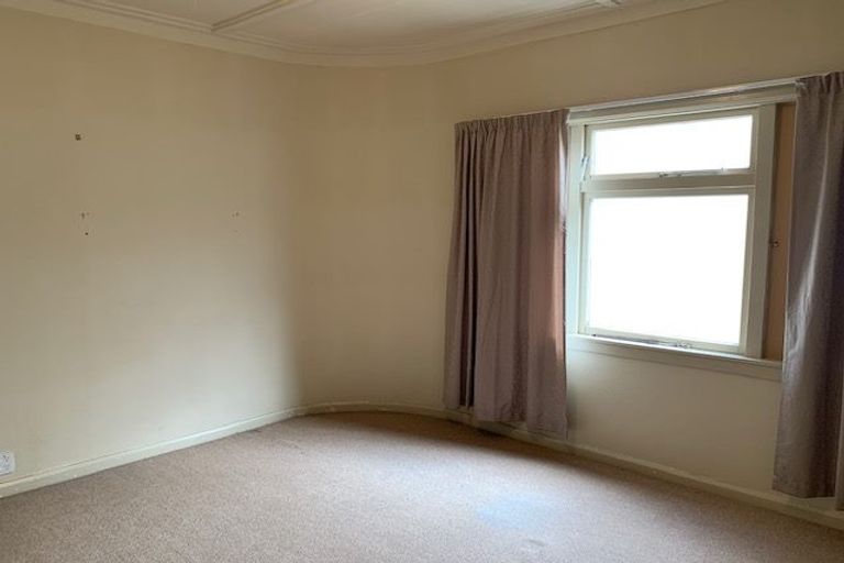 Photo of property in 27 Ake Ake Avenue, Hokowhitu, Palmerston North, 4410
