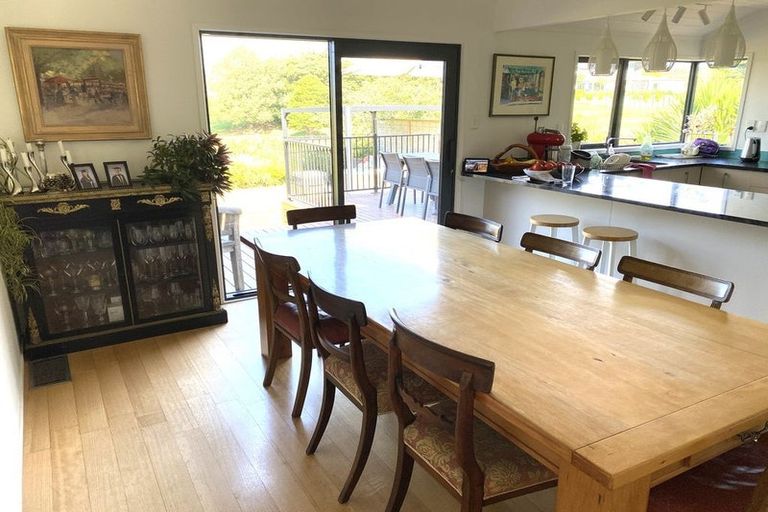 Photo of property in 52 Links View Drive, Omokoroa, 3114