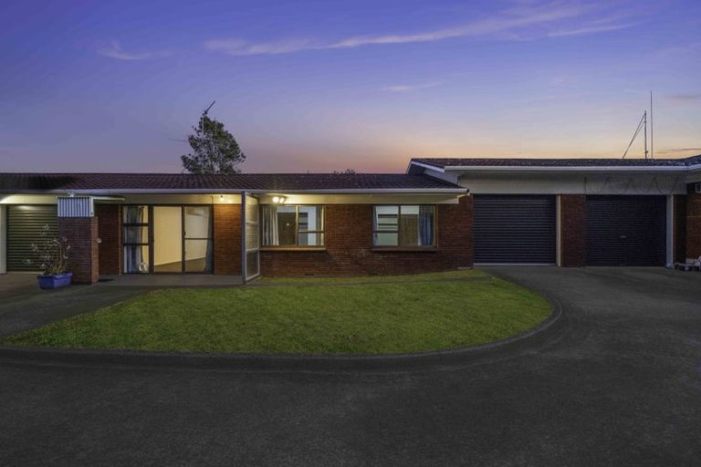 Photo of property in 2/20 Roulston Street, Pukekohe, 2120