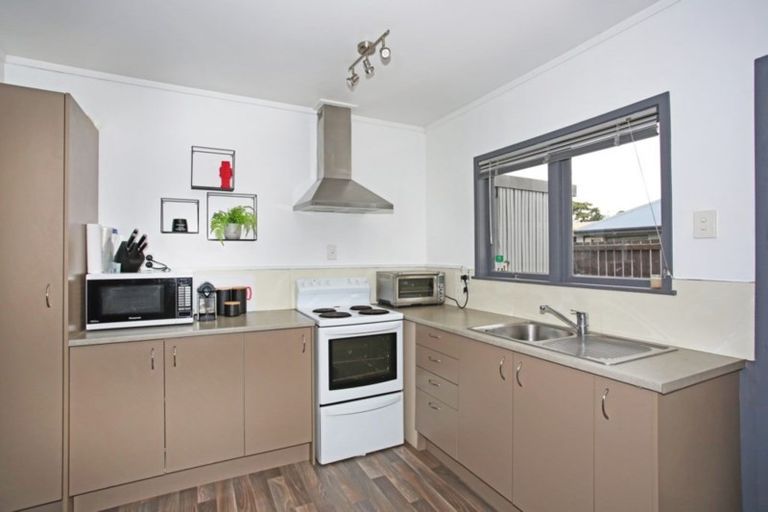 Photo of property in 2/55 Willis Road, Papakura, 2110