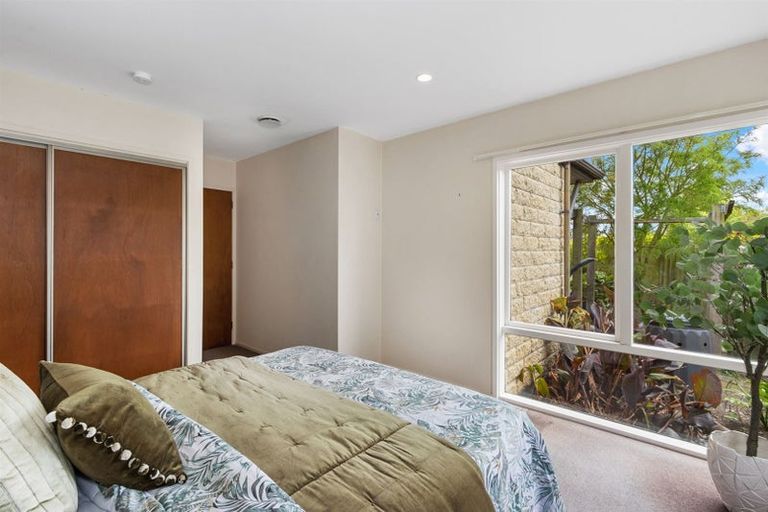 Photo of property in 14 Chatswood Place, Bishopdale, Christchurch, 8051