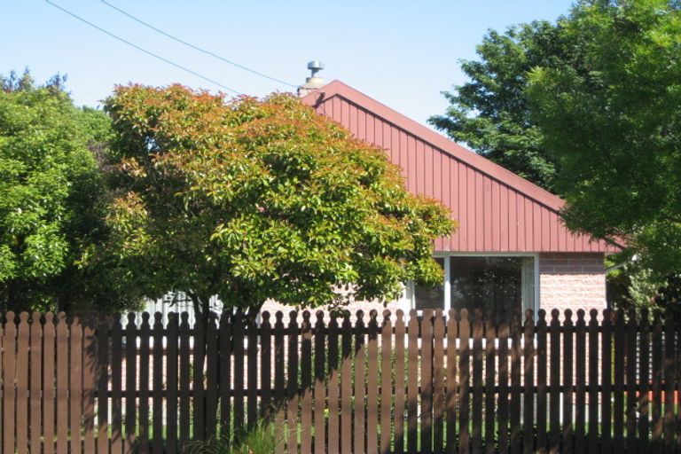 Photo of property in 225 Grimseys Road, Redwood, Christchurch, 8051