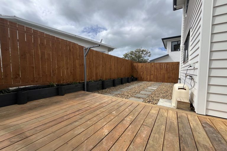 Photo of property in 4a Vanbrugh Place, Bucklands Beach, Auckland, 2014