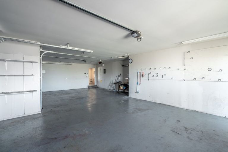 Photo of property in 6 Woodhurst Drive, Casebrook, Christchurch, 8051