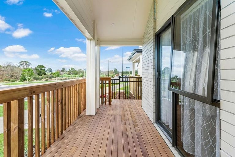 Photo of property in 15a Tributary Parade, Karaka, Papakura, 2113