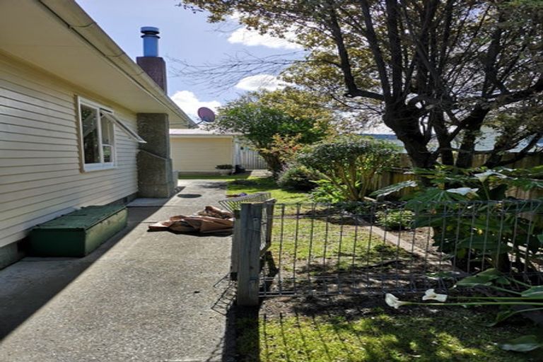 Photo of property in 2a Gebbie Road, Taradale, Napier, 4112