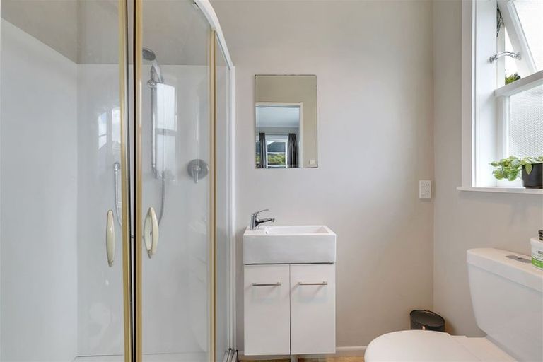 Photo of property in 308 Main Road, Tawa, Wellington, 5028