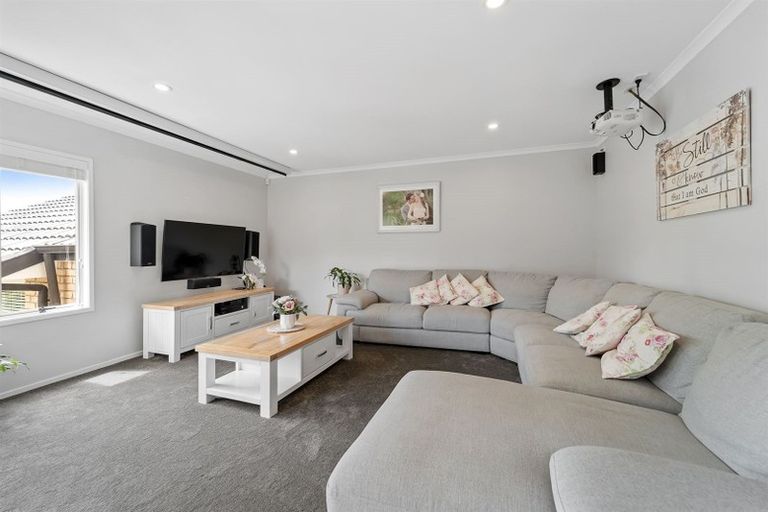 Photo of property in 7 Phoebe Meikle Place, Torbay, Auckland, 0630