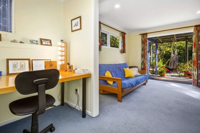 Photo of property in 55 Saint Johns Terrace, Tawa, Wellington, 5028