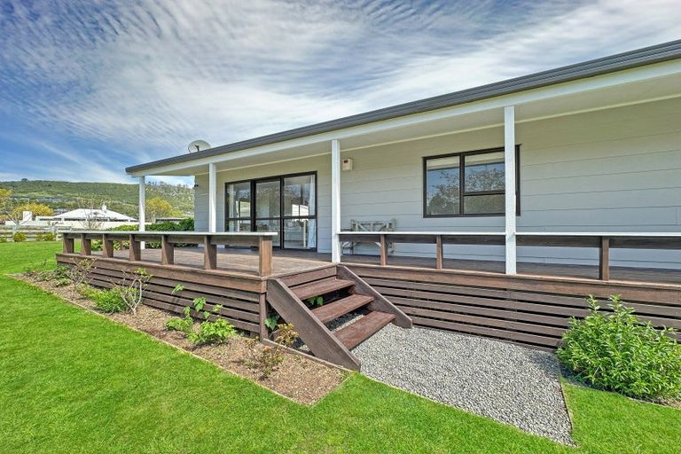 Photo of property in 10 Antonia Place, Kinloch, Taupo, 3377
