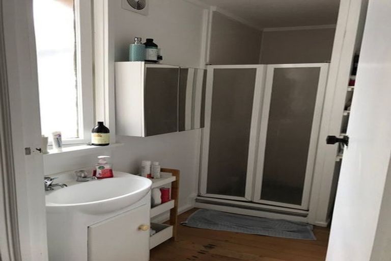 Photo of property in 47 The Esplanade, Eastern Beach, Auckland, 2012