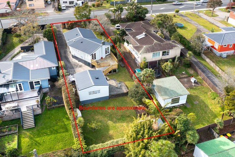 Photo of property in 97 Royal Road, Massey, Auckland, 0614