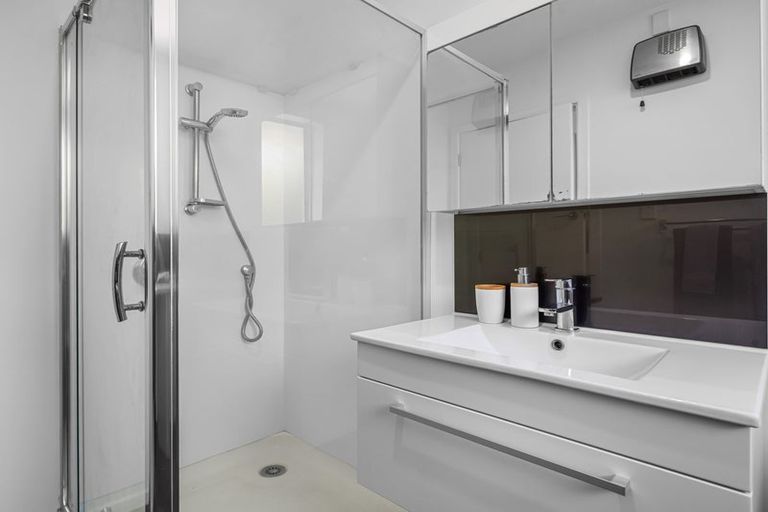 Photo of property in 2/541 Barbadoes Street, Edgeware, Christchurch, 8013