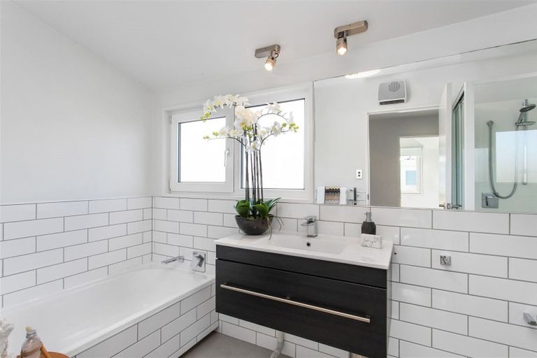 Photo of property in 402a Papanui Road, Papanui, Christchurch, 8053