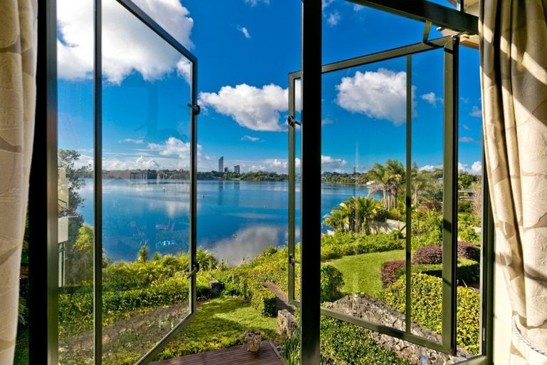 Photo of property in 3/76 Shakespeare Road, Milford, Auckland, 0620