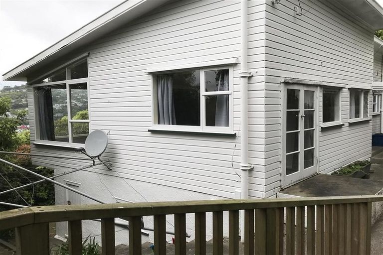 Photo of property in 3 Prospect Terrace, Johnsonville, Wellington, 6037
