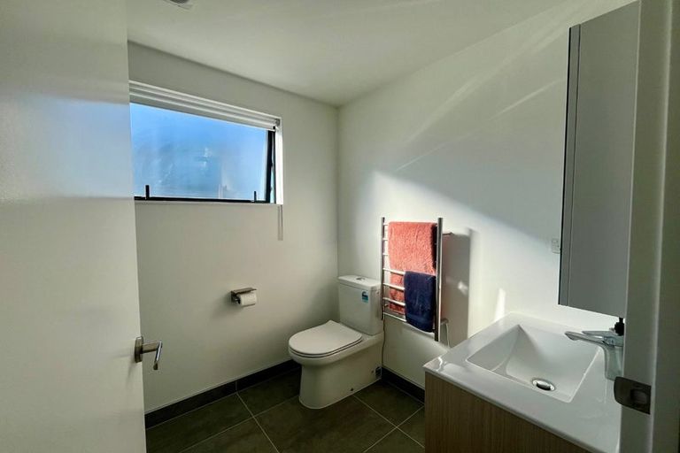 Photo of property in 21 Hinonga Loop, Silverdale, 0932